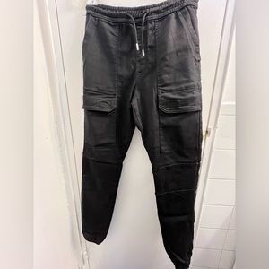 Black skinny cargo